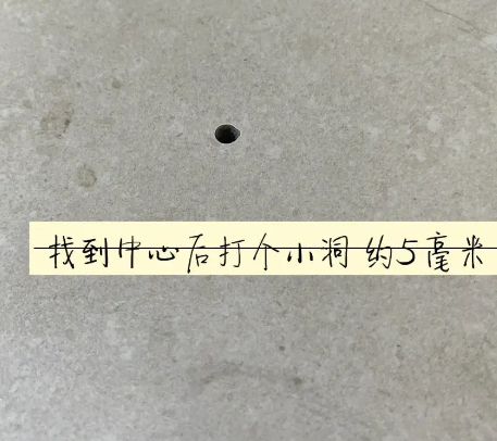 乌审瓷砖空鼓维修公司专业解答在瓷砖铺贴过程中，如果砂料搅拌不均匀，将会带来以下问题